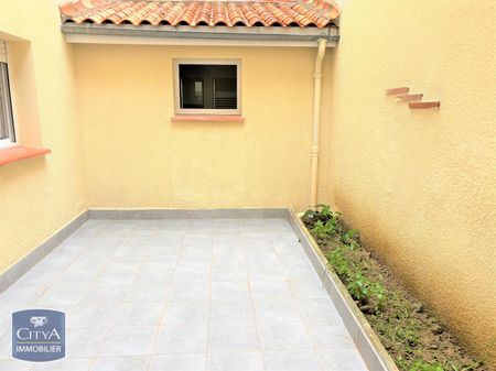 Location Appartement 4 pièces 84m² CASTELSARRASIN 82100 - Photo 3