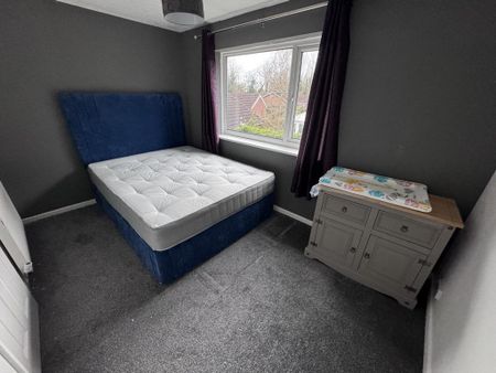 2 bedroom semi-detached house to rent - Photo 5