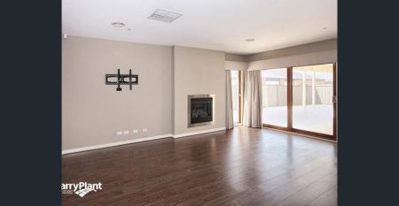 23 Jonesfield Street, Craigieburn, Vic 3064 - Photo 2