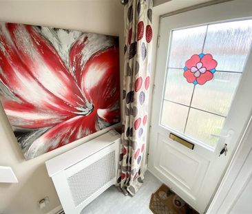 2 bedroom semi-detached house to rent - Photo 5