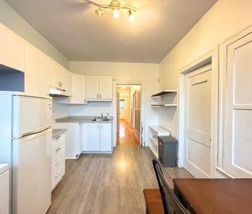 1012 4e Avenue - Photo 2