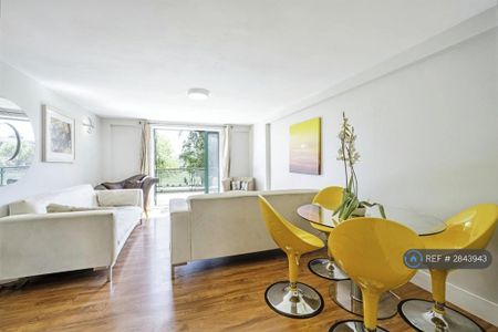 2 bedroom flat to rent - Photo 3