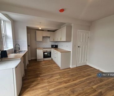 3 bedroom terraced house to rent - Photo 4