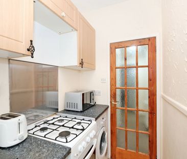 1 Bed Flat, Erskine Street, AB24 - Photo 2
