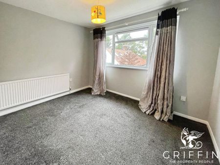 Blackmore Close, Grays, RM17 - Photo 4