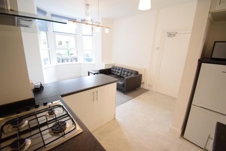 1 bedroom ground floor flat to rent - Photo 4