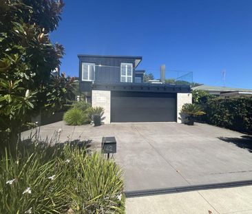 Luxury Living in Prime Location - Photo 4