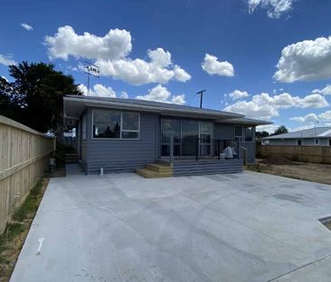 Family living in Putaruru - Photo 5