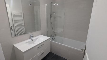 location Appartement T2 DE 53.8m² À BOULOGNE - Photo 4
