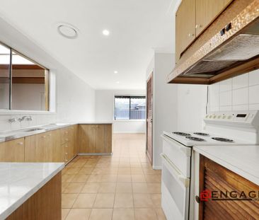 Family home near all the amenities! - Photo 3