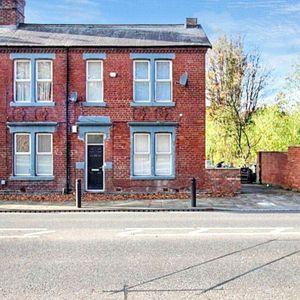 Killingworth Road, South Gosforth, Newcastle upon Tyne, Tyne and Wear, NE3 1TB - Photo 2