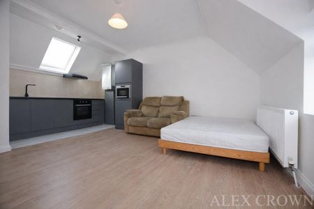 Studio to rent - Photo 3