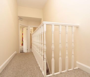 Room in a Shared House, Benson Avenue, E6 - Photo 3