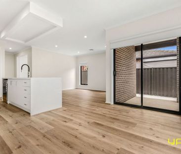 Modern, Brand-New Home in Great Clyde Location - Photo 6