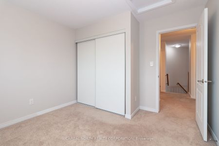 Detached Home For Lease | N8069546 - Photo 4