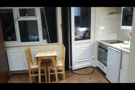 Studio Flat, Cranhurst Road, NW2 - Photo 2