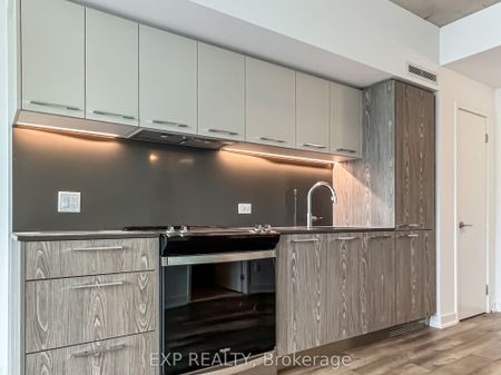 Riverside Square Lofts 15-45 , #706 - Photo 4