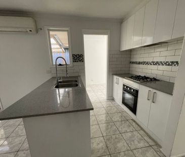 Conveniently Located - Photo 6