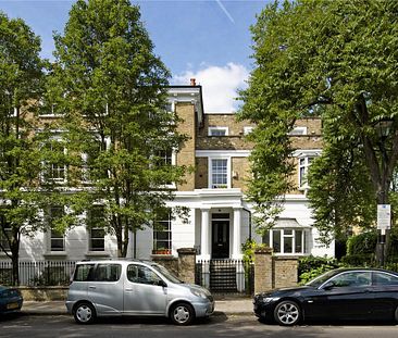 2 bedroom house in Islington - Photo 1