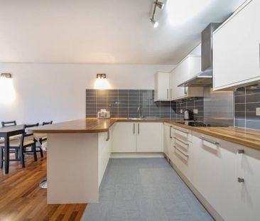 Room in a Shared Flat, Farnsworth Court, SE10 - Photo 1