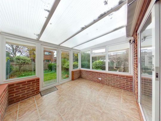 4 bedroom detached house to rent - Photo 1