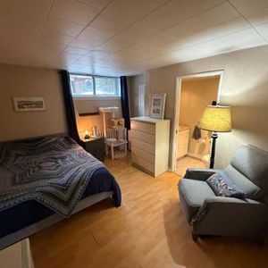 Appartement 3 1/2 libre 1e juin/ Private appart. avail. June 1 - Photo 2