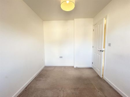 2 Bedroom House - Mid Terrace To Let - Photo 5