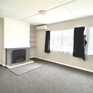 Central Living - Photo 2