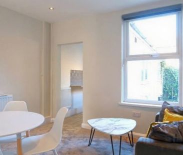 3 bed Mid Terraced House for Rent - Photo 2