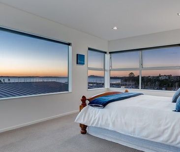 4-BEDROOMS IN Beachlands - Photo 1