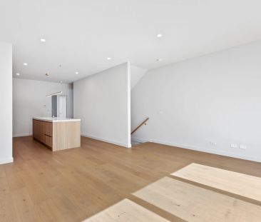 Architectural Brilliance by the Bay - Photo 4