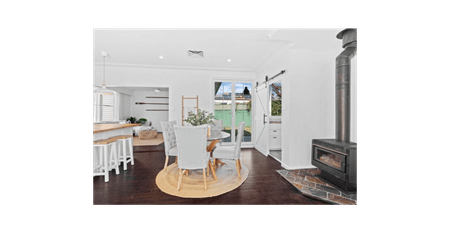 Charming Family Cottage - Photo 4