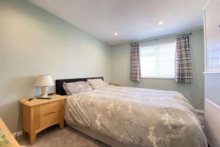 Chineham, Basingstoke, RG24 - Photo 3