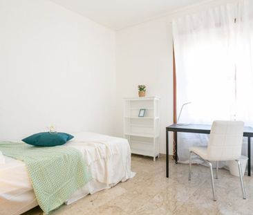 Piazza Simone Bolivar, Milan, Lombardy 20146 - Photo 6