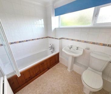 3 bedroom semi-detached house to rent - Photo 6