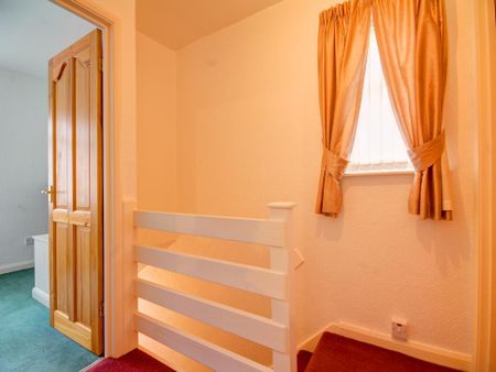 3 bedroom semi-detached house to rent - Photo 2