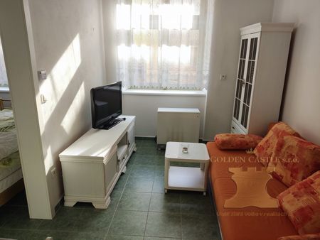 Pronájem bytu 2+kk 36 m² - Fotografie 2