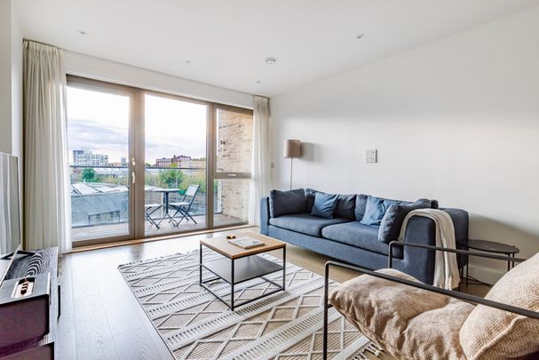 Vega House - Photo 1