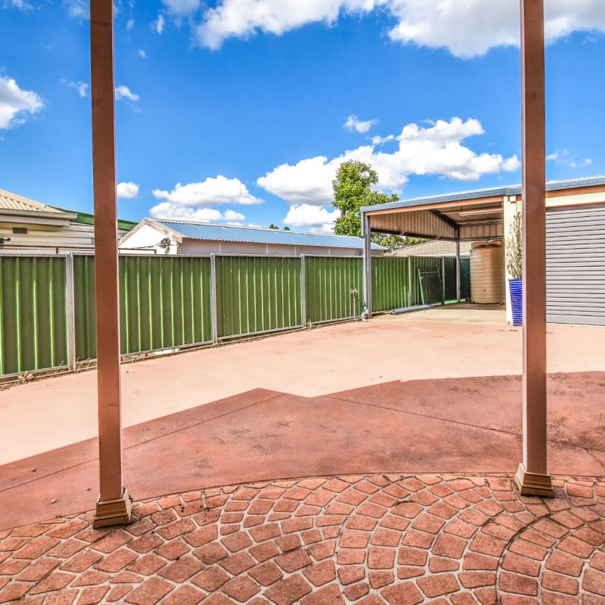 8 Hale Street, Orange. - Photo 1