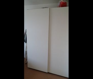2 Bed Flat, Prince Regent Road, TW3 - Photo 6