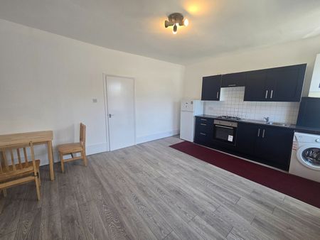 1 Bed Flat, Kent House Road, SE26 - Photo 3
