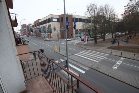 2 pok. w Centrum – 45 m2 z balkonem i parkingiem - Zdjęcie 5