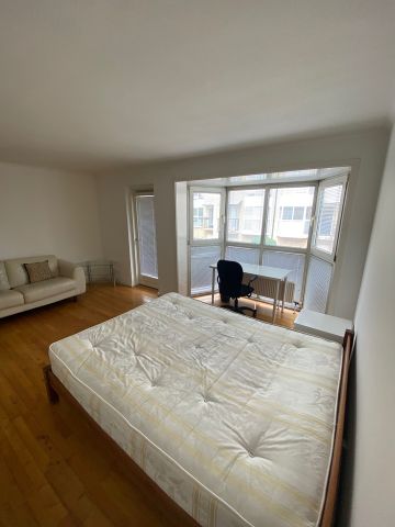 4 Bed Terraced House, Queen Of Denmark Court, SE16 - Photo 5
