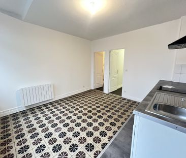 APPARTEMENT TYPE 2 AVEC COUR - AMIENS - Photo 1