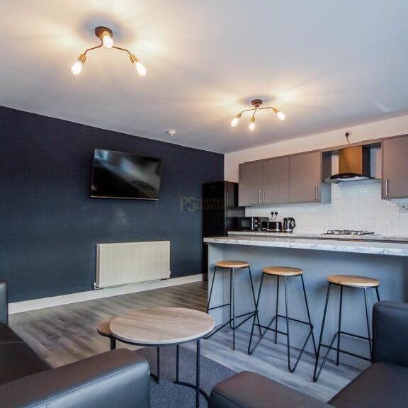 4 bedroom terraced house to rent - Photo 1