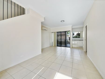 4/26 Latham Street, Chermside QLD, Belconnen - Photo 3