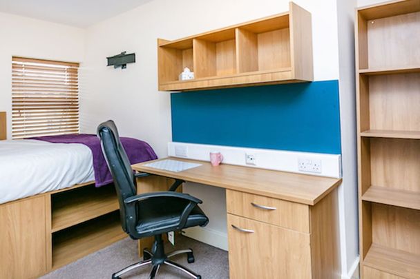 The Jazz Bar, 7 Bedrooms, 3rd Floor Flat, in Preston - Photo 1