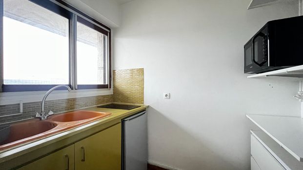 Appartement a louer Les Lilas - Loyer €874/mois charges comprises ** - Photo 1