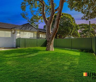 Family Home In Convenient Location! - Photo 1