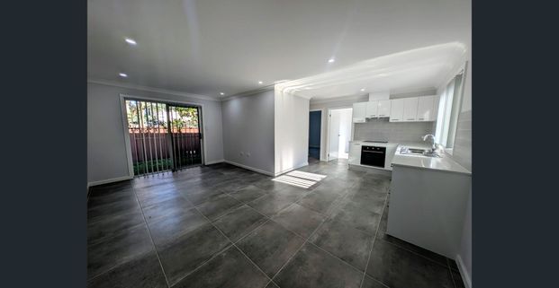 Near-New Granny - Photo 1